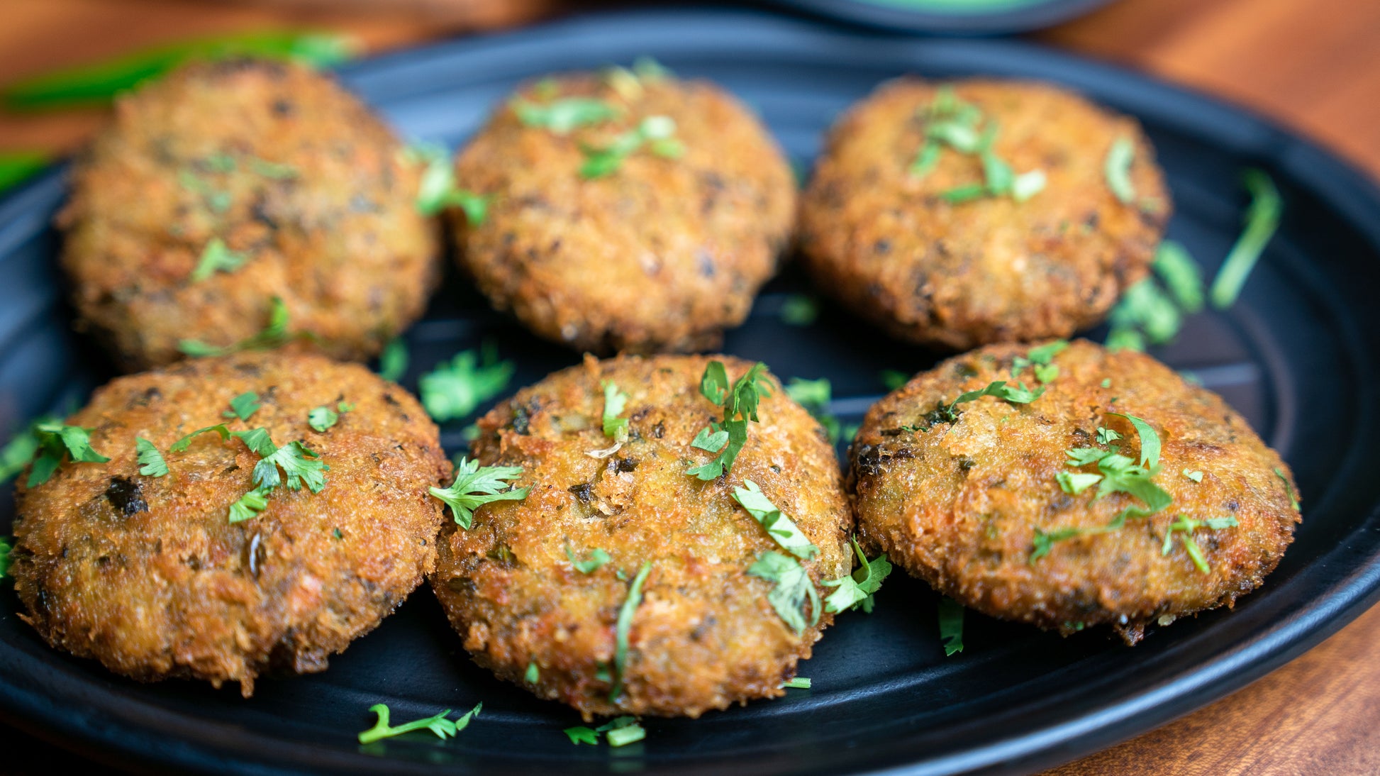 Hara Matar Pyaz ki Tikki